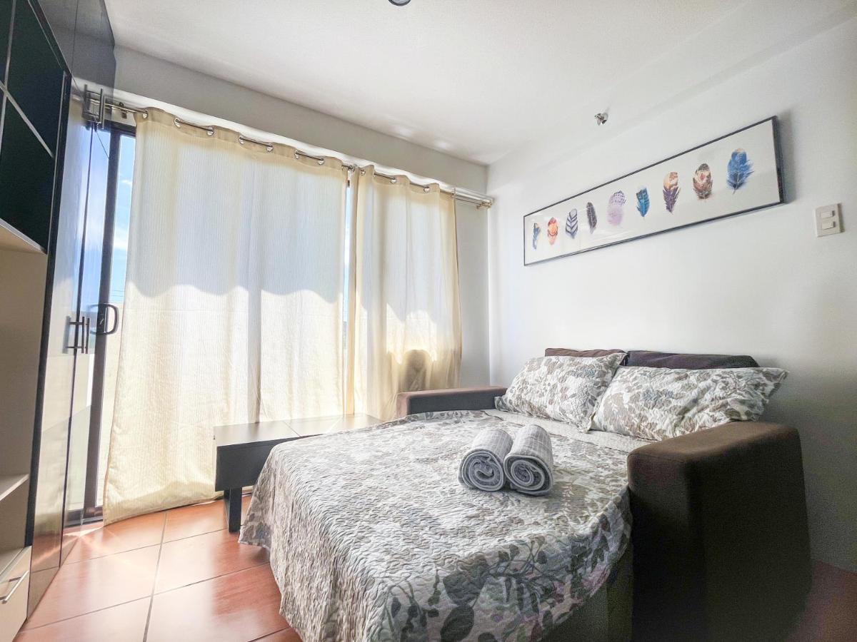 Modern 2Br Condo Near Sm With Free Parking Pool Wifi And Netflix Davao Экстерьер фото